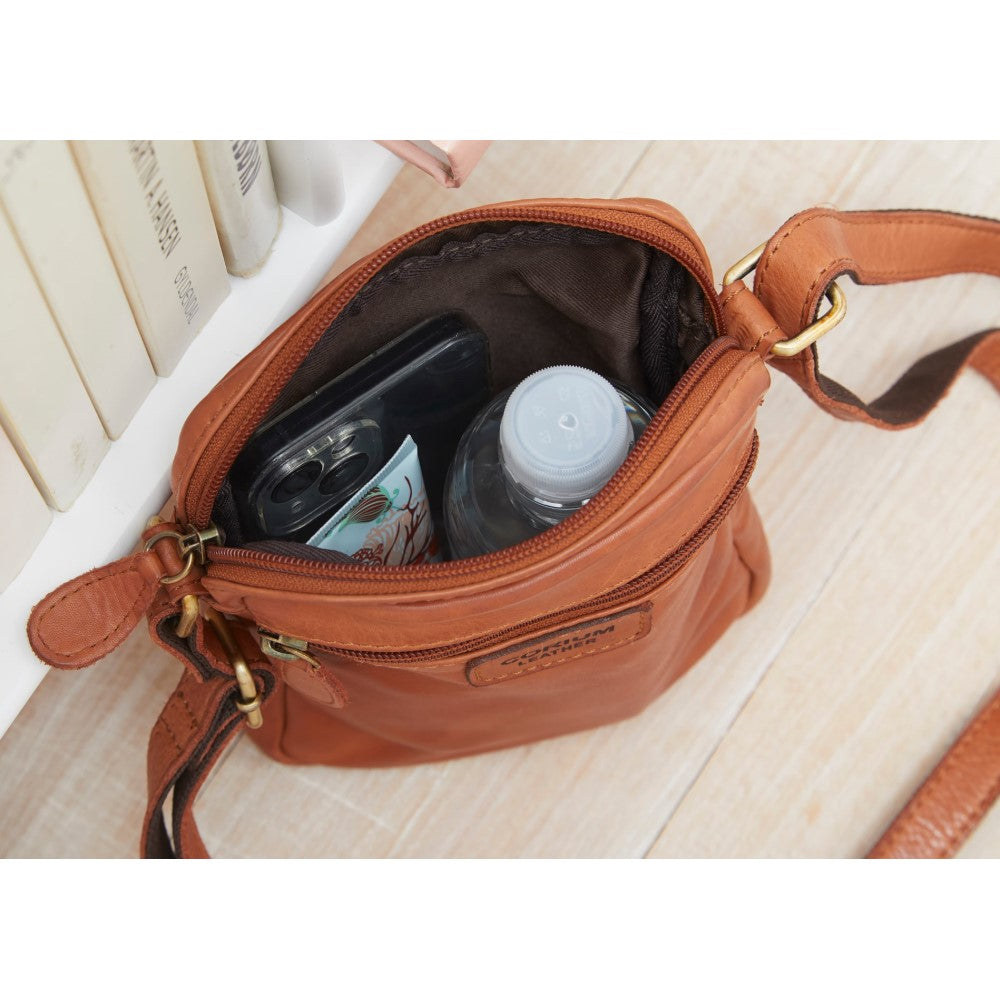 Corium Crossbody - Cognac washed skind