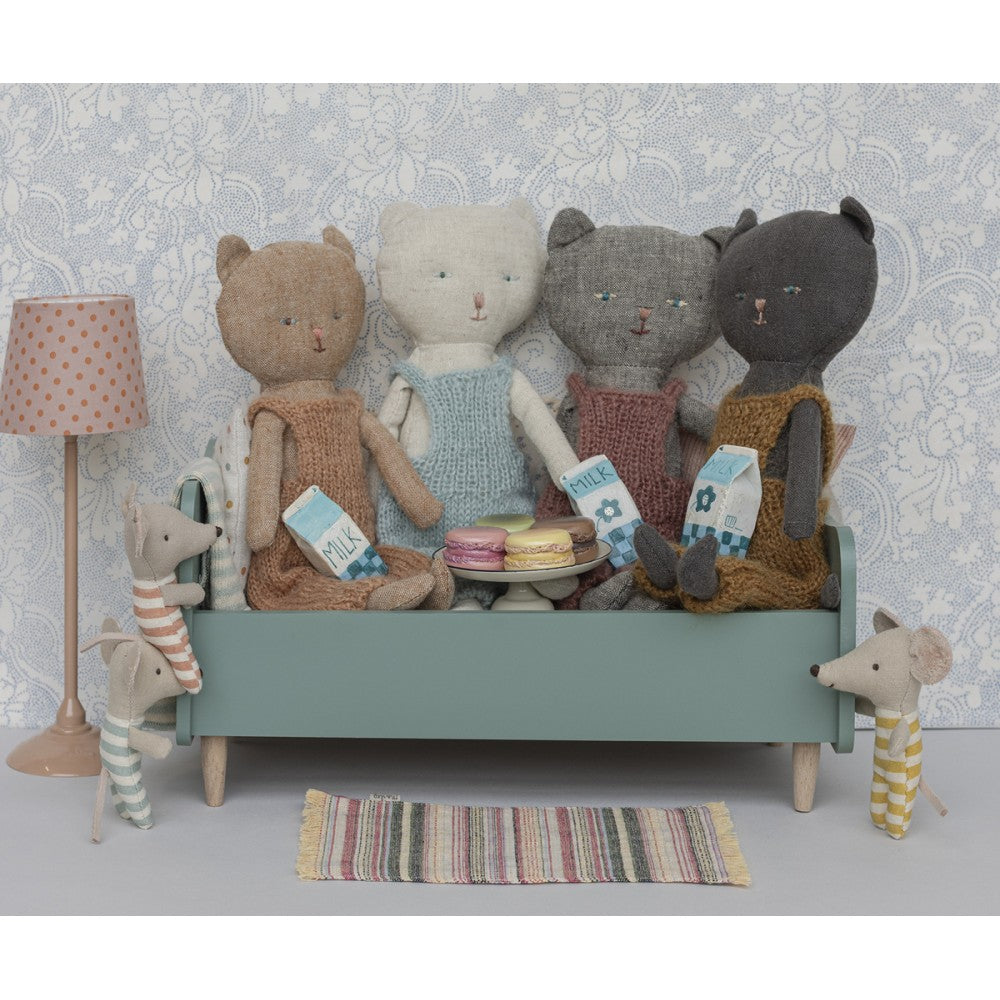 Maileg - Sort killing m/ strik overalls