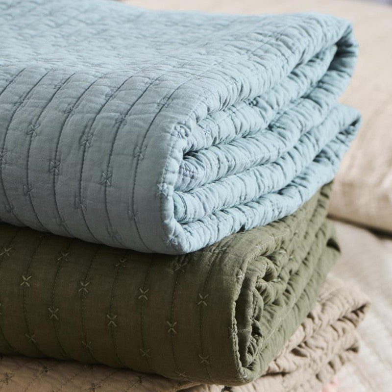 Ib Laursen - Lyseblå Quilt m/ korssting