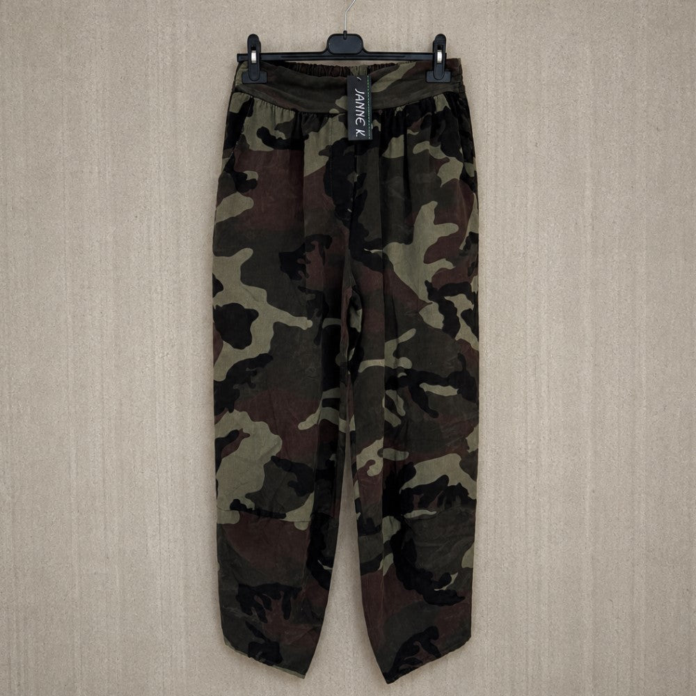 Janne K - Camouflage bukser i baby fløjl
