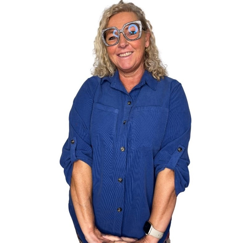 Janne K - Blå fløjlsskjorte