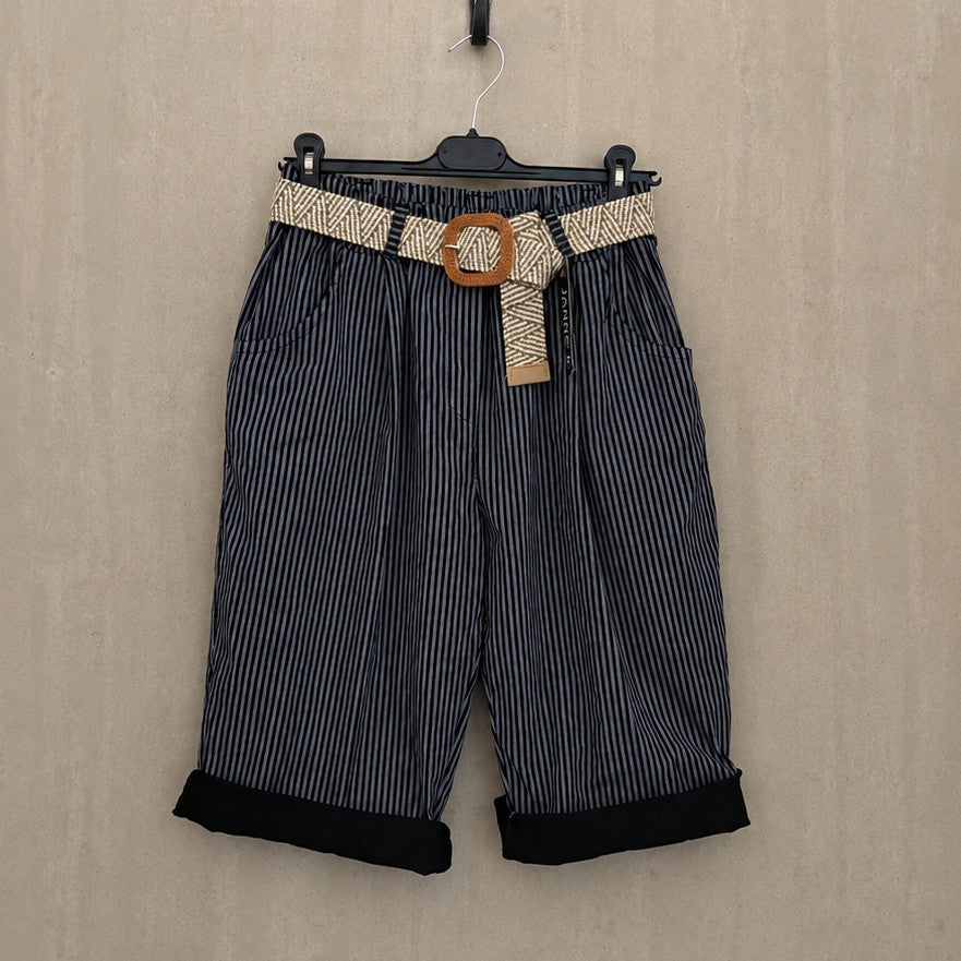 Janne K - Stribet shorts sort/grå