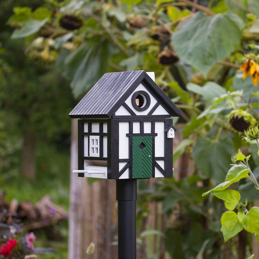 Fuglehus Wildlife Garden - Bindingsværk bondehus