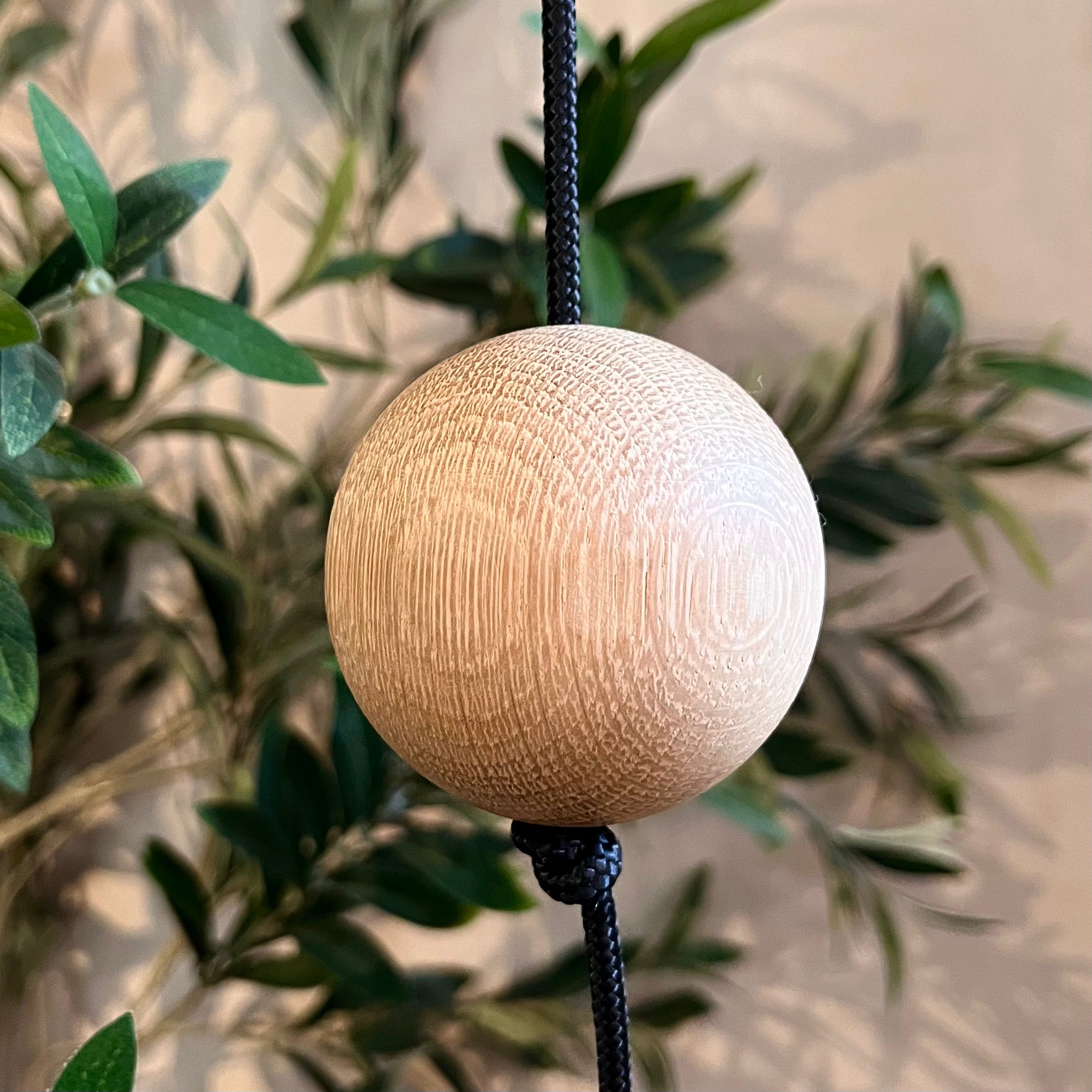 Nordic by hand - Træ kugle