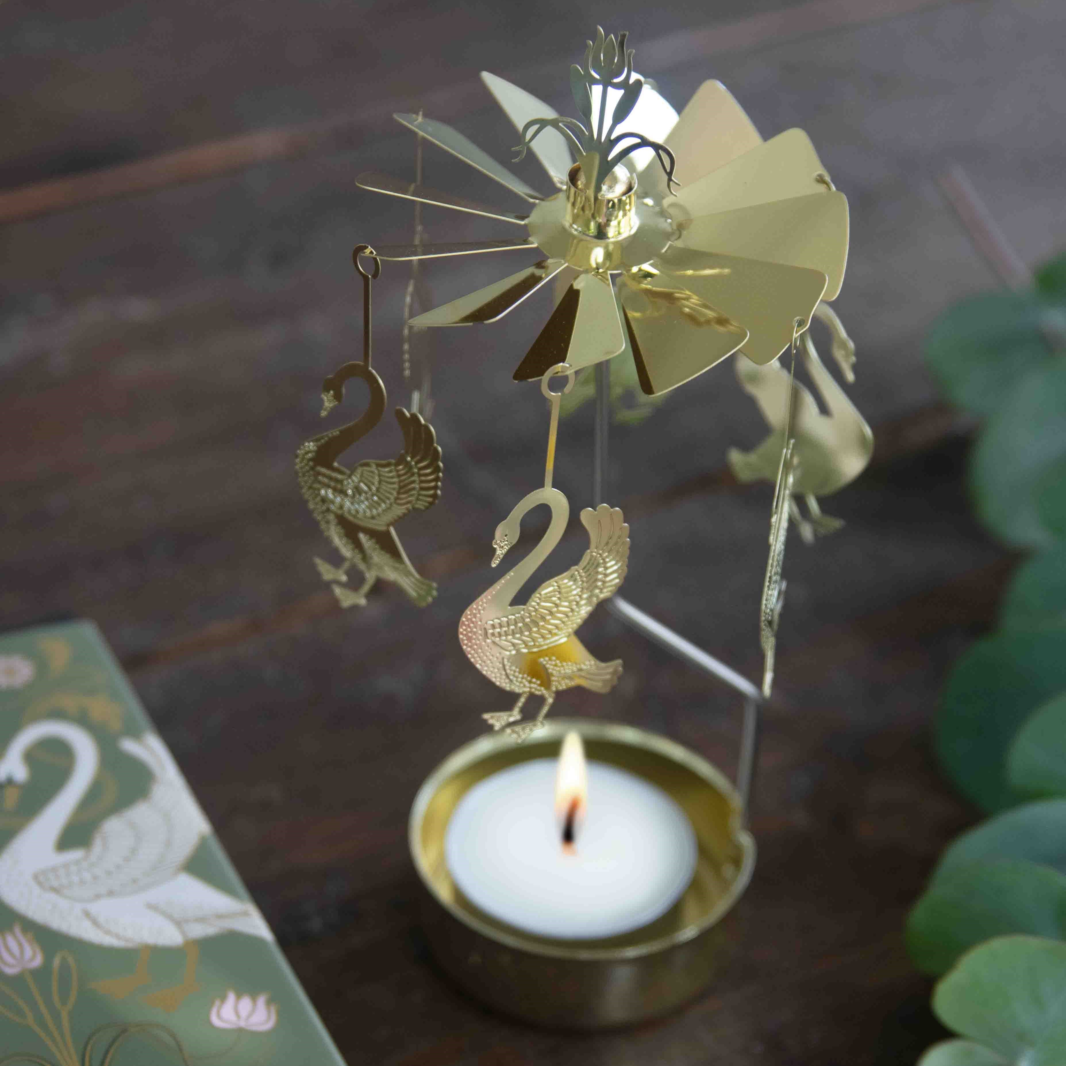 Pluto Design - Englespil med svaner