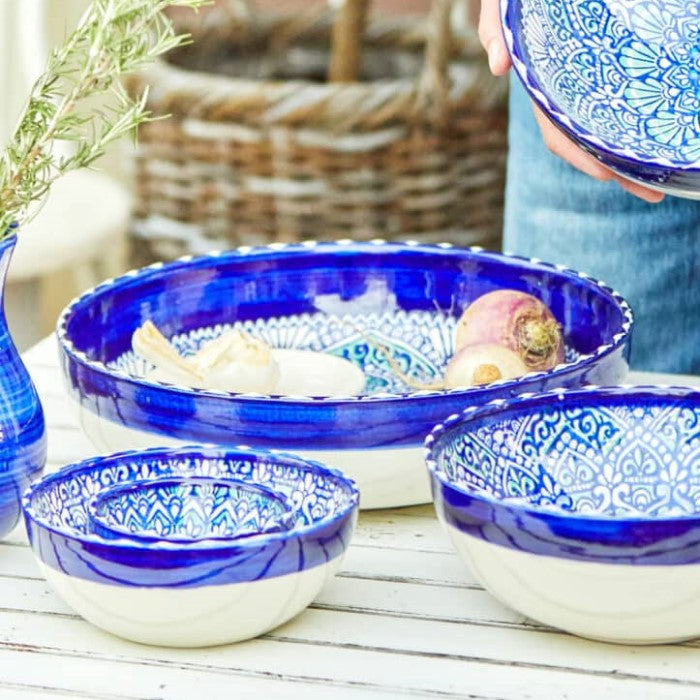 Stor flad salat skål i Brisca blå keramik