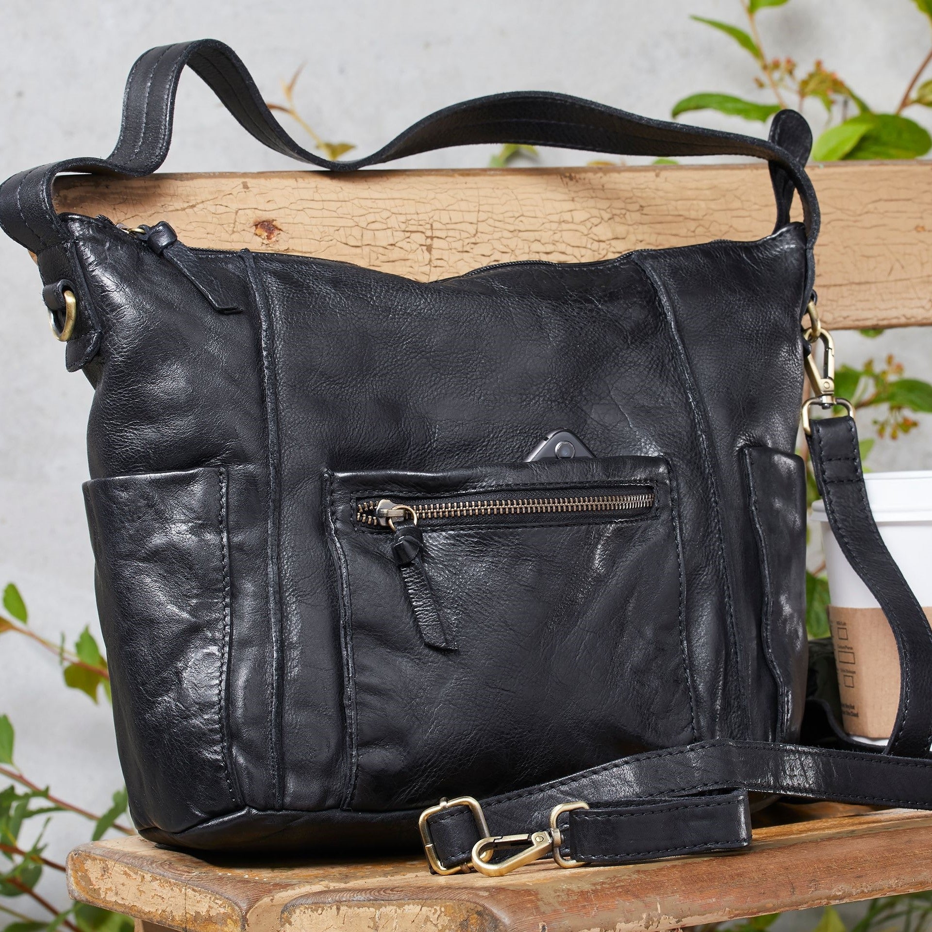 Corium - Sort Crossbody taske washed