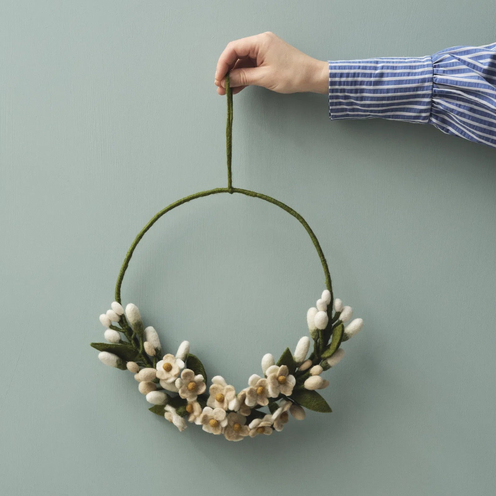 Gry & Sif - Hvid blåregn krans 27cm