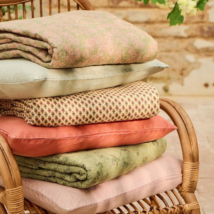 Ib Laursen - Quilt grøn m/ blomsterranker