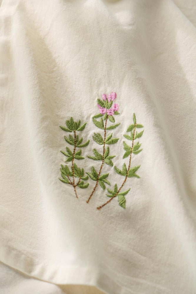 Ib Laursen . Viskestykke m/broderet Timian