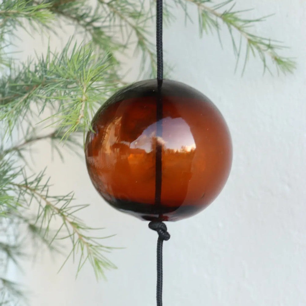 Nordic by hand - Brun glaskugle