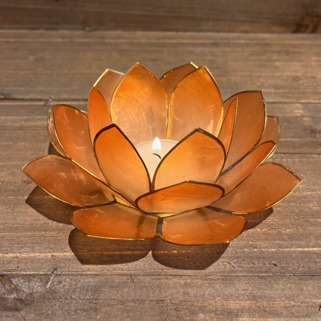 Billede af Lotus lysestage - Fading orange