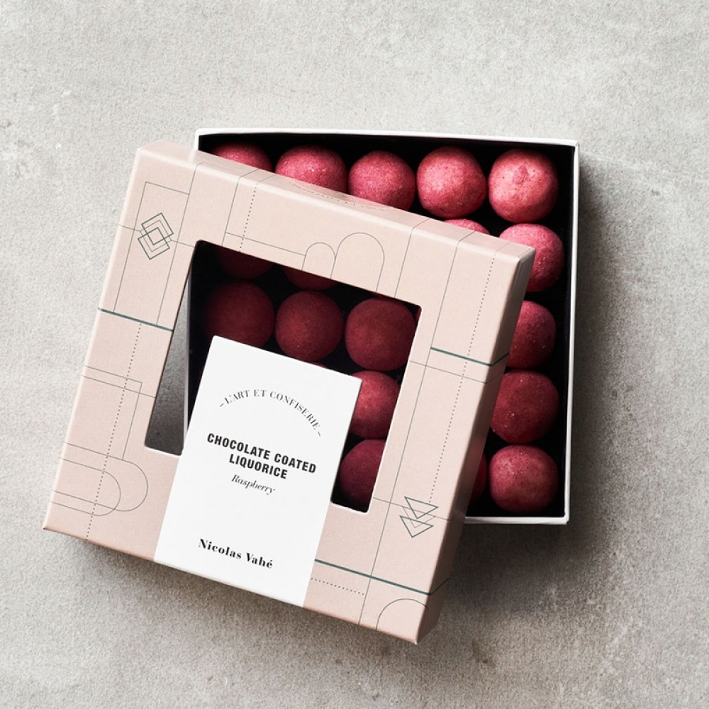 Nicolas Vahé - Lakrids m/ hvid chokolade & hindbær