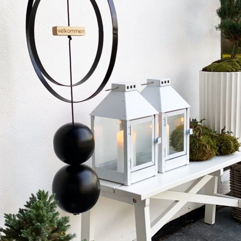NordicbyhandSortmetalkugle-01